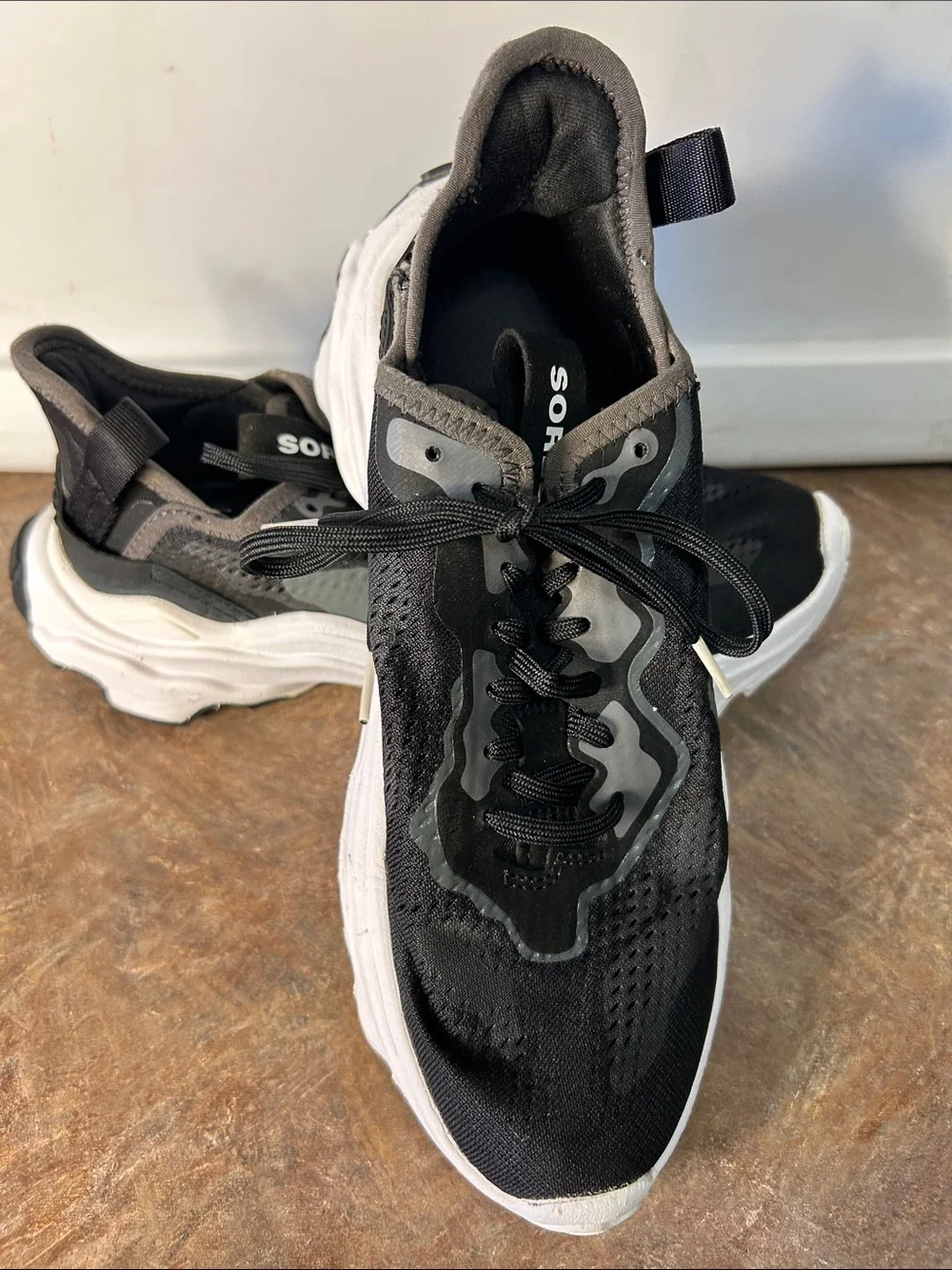 Sorrel Sneakers, Kinetic Breakthrough Day Lace: Black/White  Sz 7 NL-4689-010